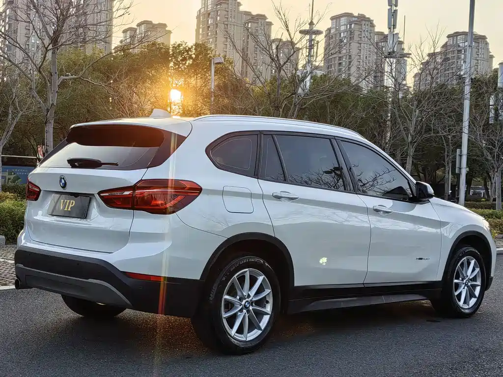 BMW X1 2017 — фото 4