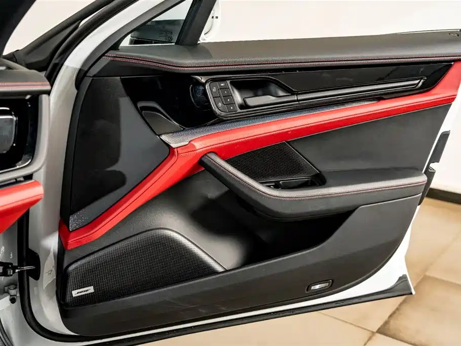 Porsche Panamera 2025 — фото 18