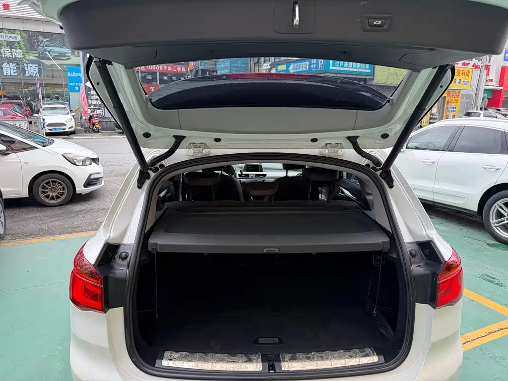 BMW X1 2017 — фото 14