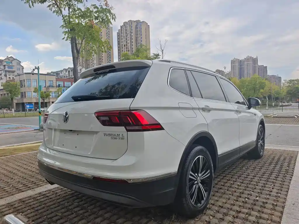 Volkswagen Tiguan L 2020