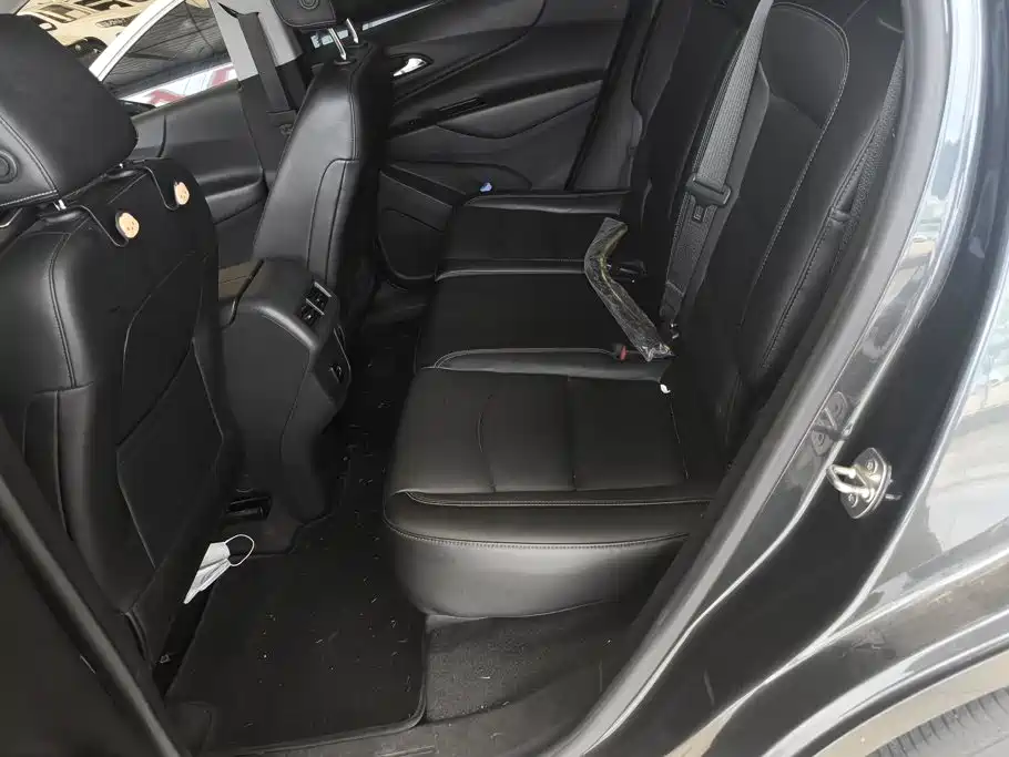 Chevrolet Equinox 2017 — фото 11