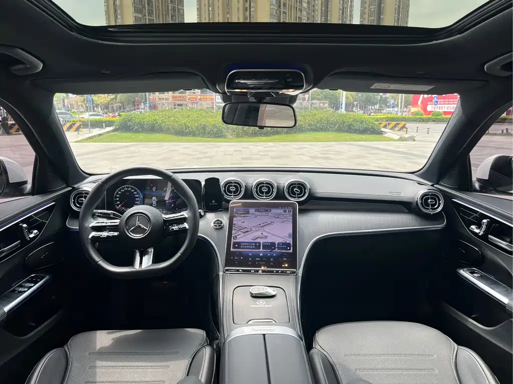 Mercedes-Benz C-Class 2023 — фото 8