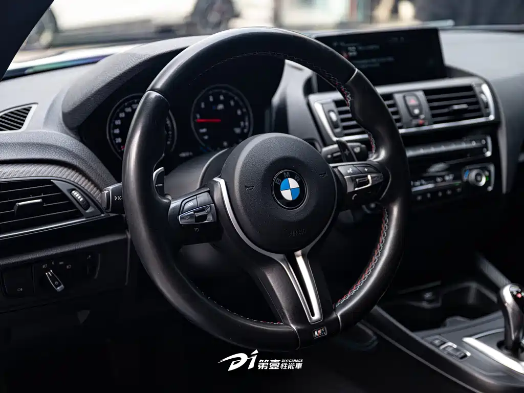 BMW M2 2016 — фото 8