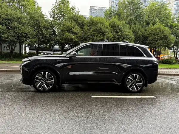 Li Auto L8 2024