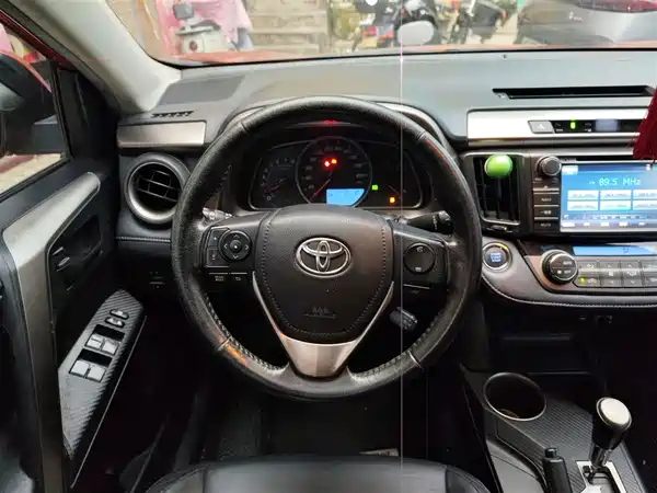 Toyota RAV4 2013