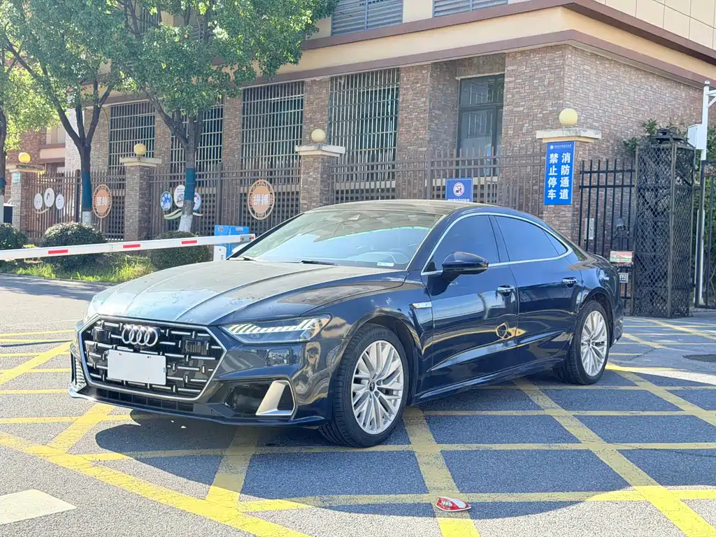 Audi A7L 2023 — фото 1