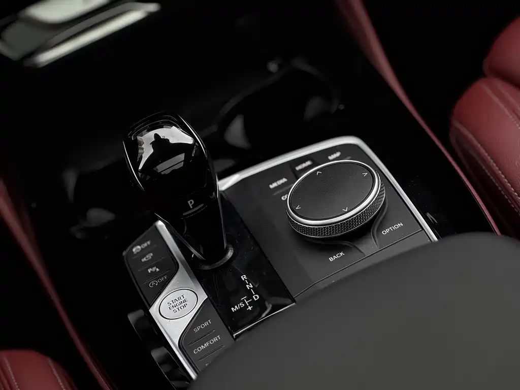 BMW X4 2025 — фото 12