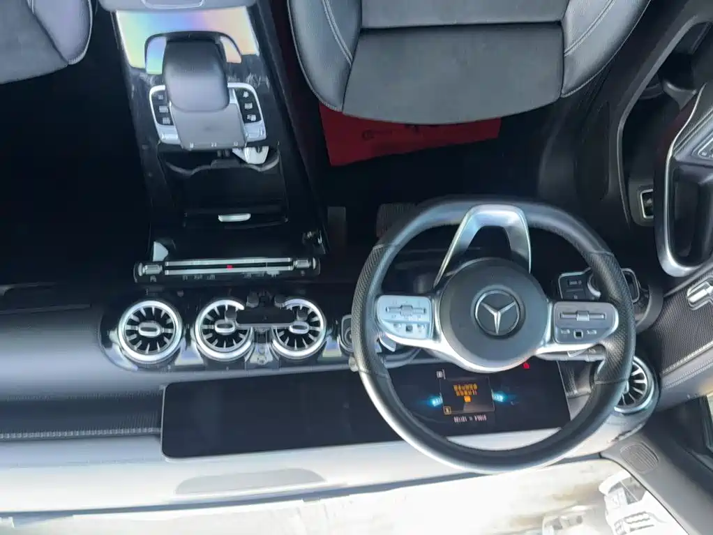 Mercedes-Benz A-Class 2019 — фото 13