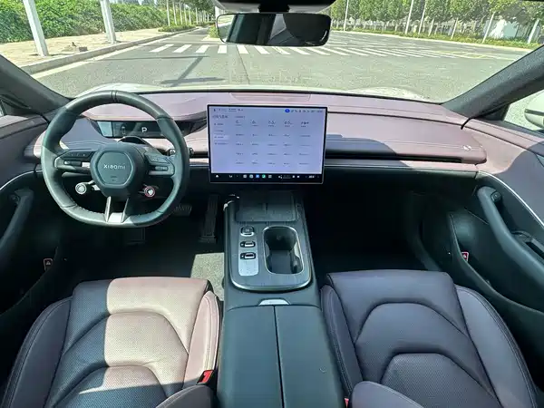 Xiaomi SU7 2025