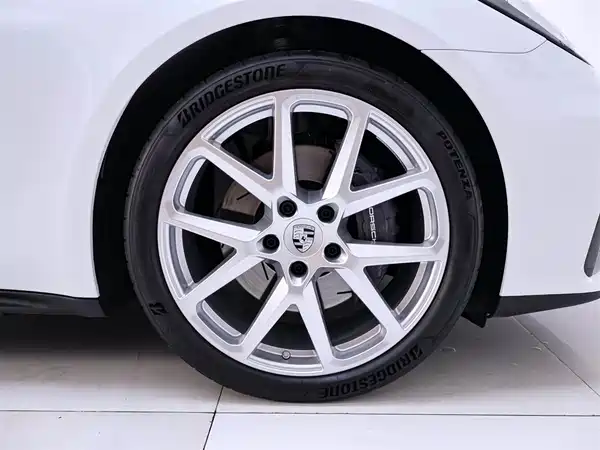 Porsche Panamera 2024