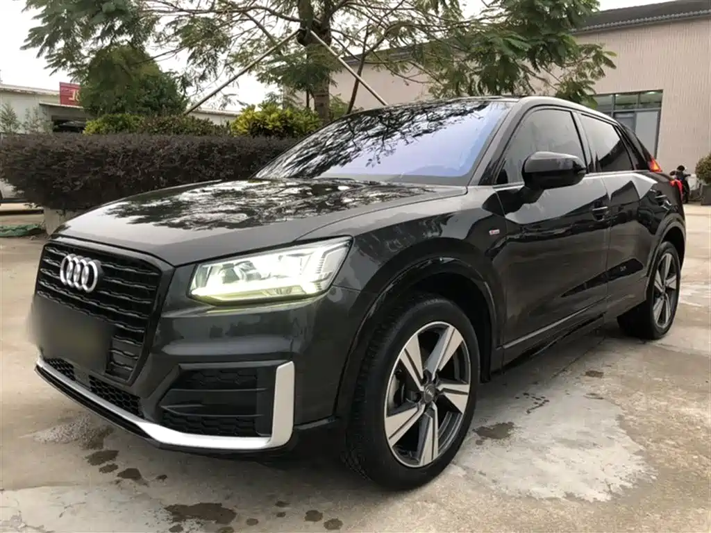 Audi Q2L 2020 — фото 2