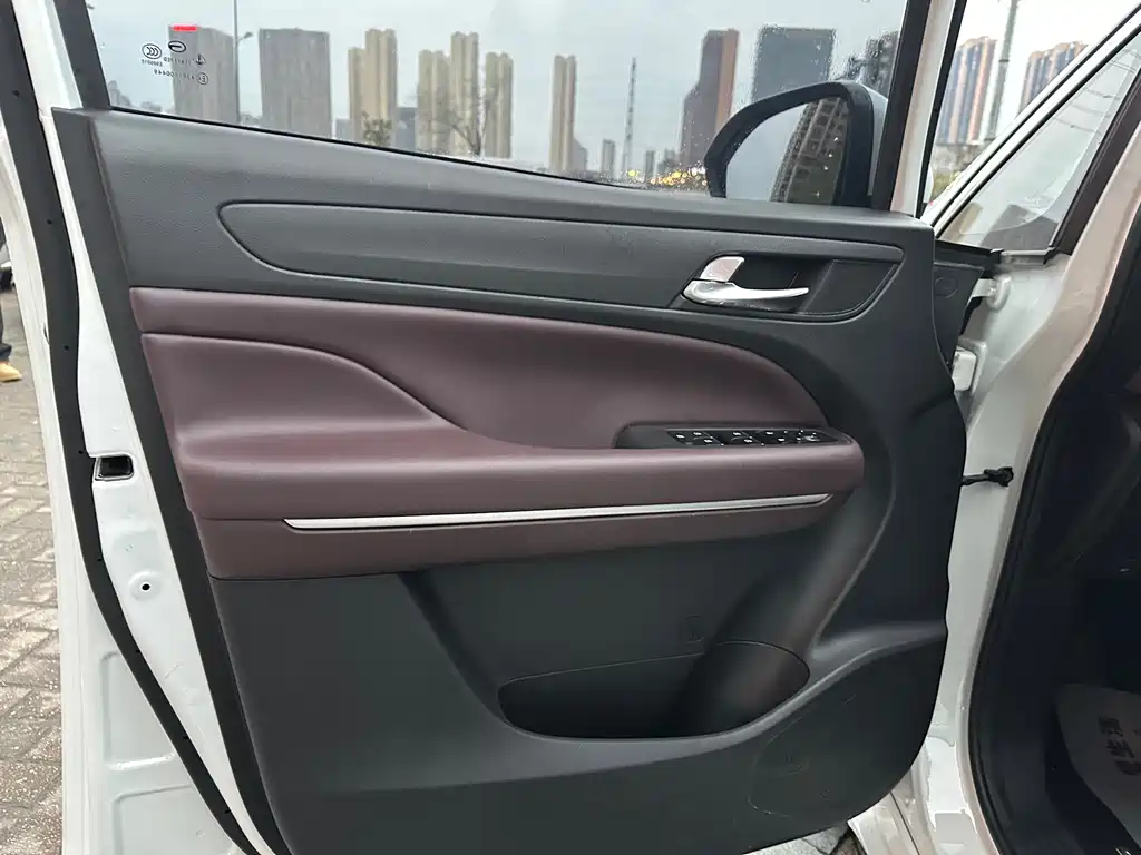 GAC Motor Trumpchi M6 2023 — фото 10