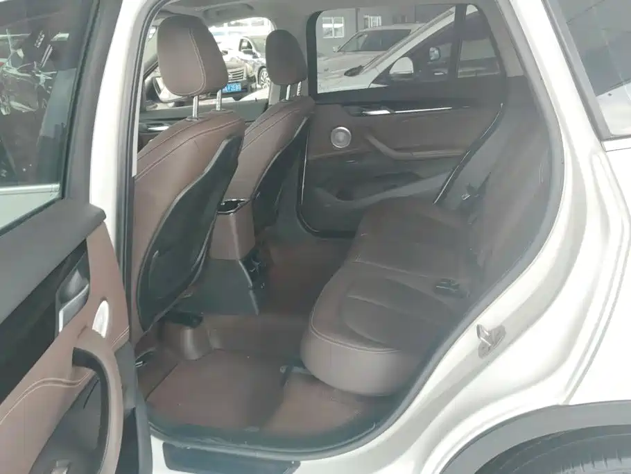 BMW X1 2021 — фото 11