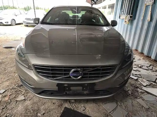 Volvo S60 2015