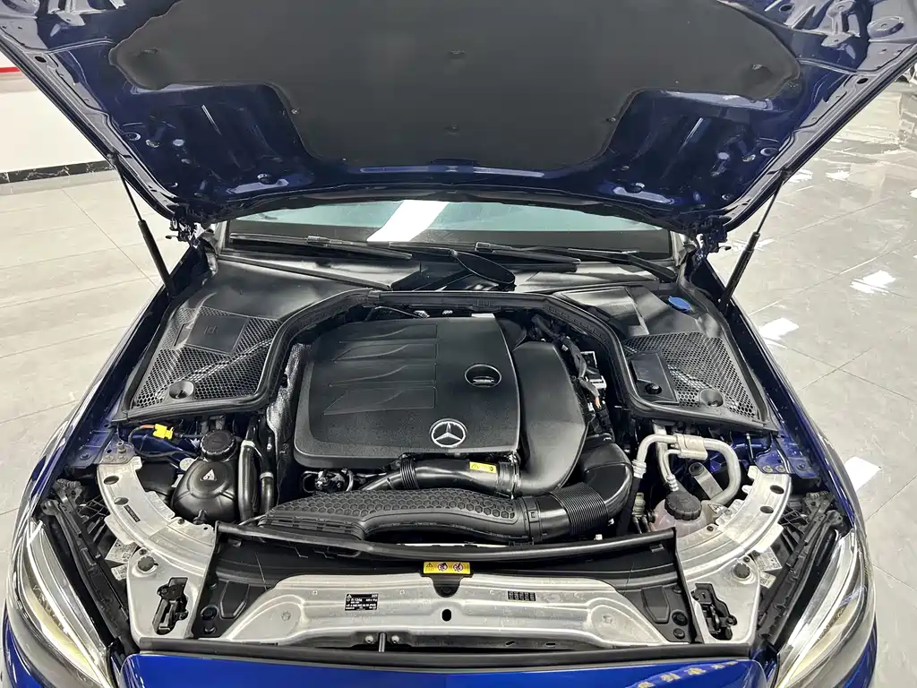 Mercedes-Benz C-Class 2019 — фото 17
