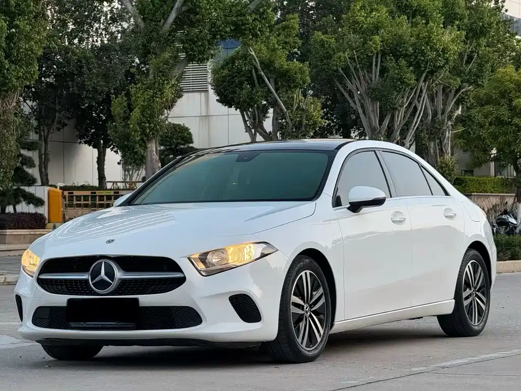 Mercedes-Benz A-Class 2021 — фото 1