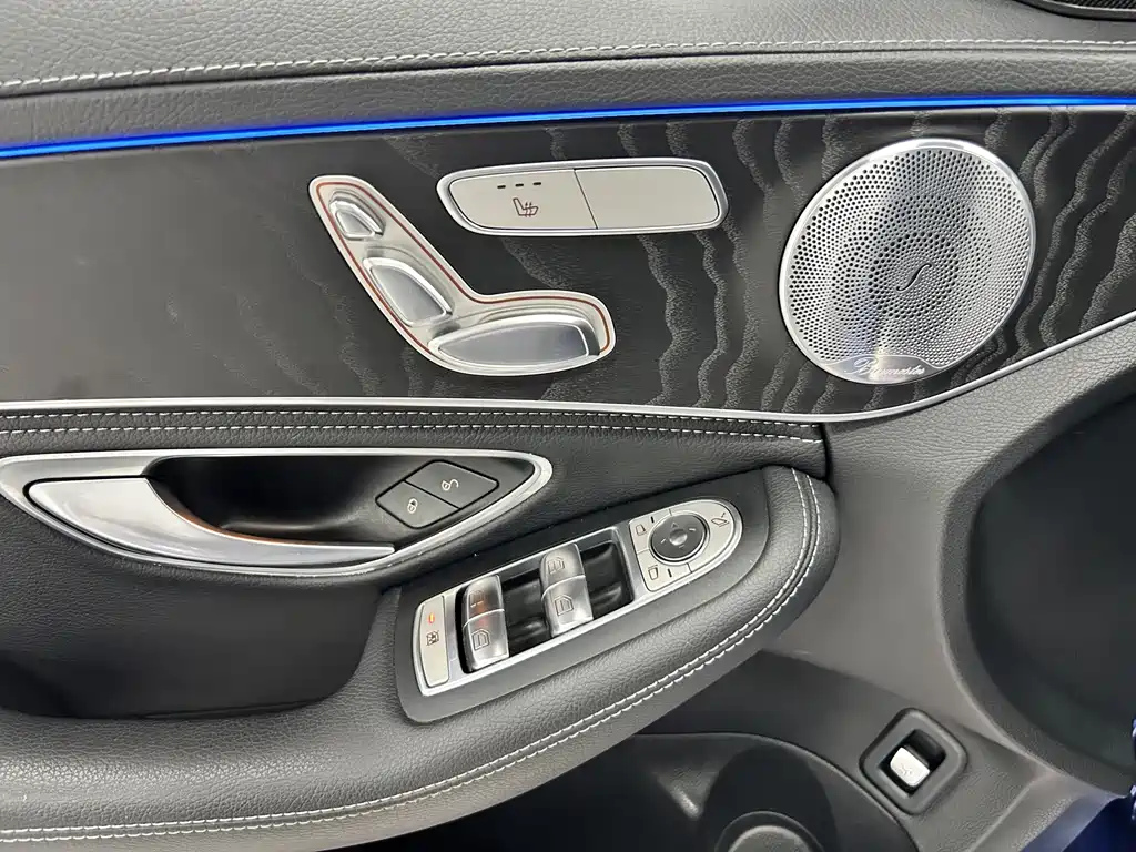 Mercedes-Benz C-Class 2018 — фото 11