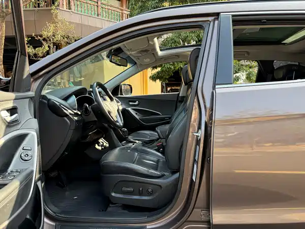 Hyundai Santa Fe 2016