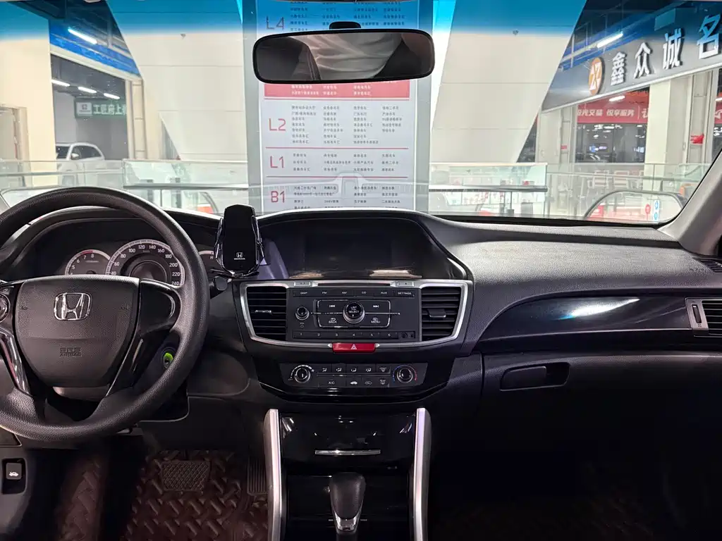 Honda Accord 2016 — фото 5