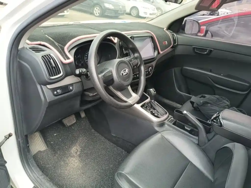 Kia KX3 2017 — фото 10