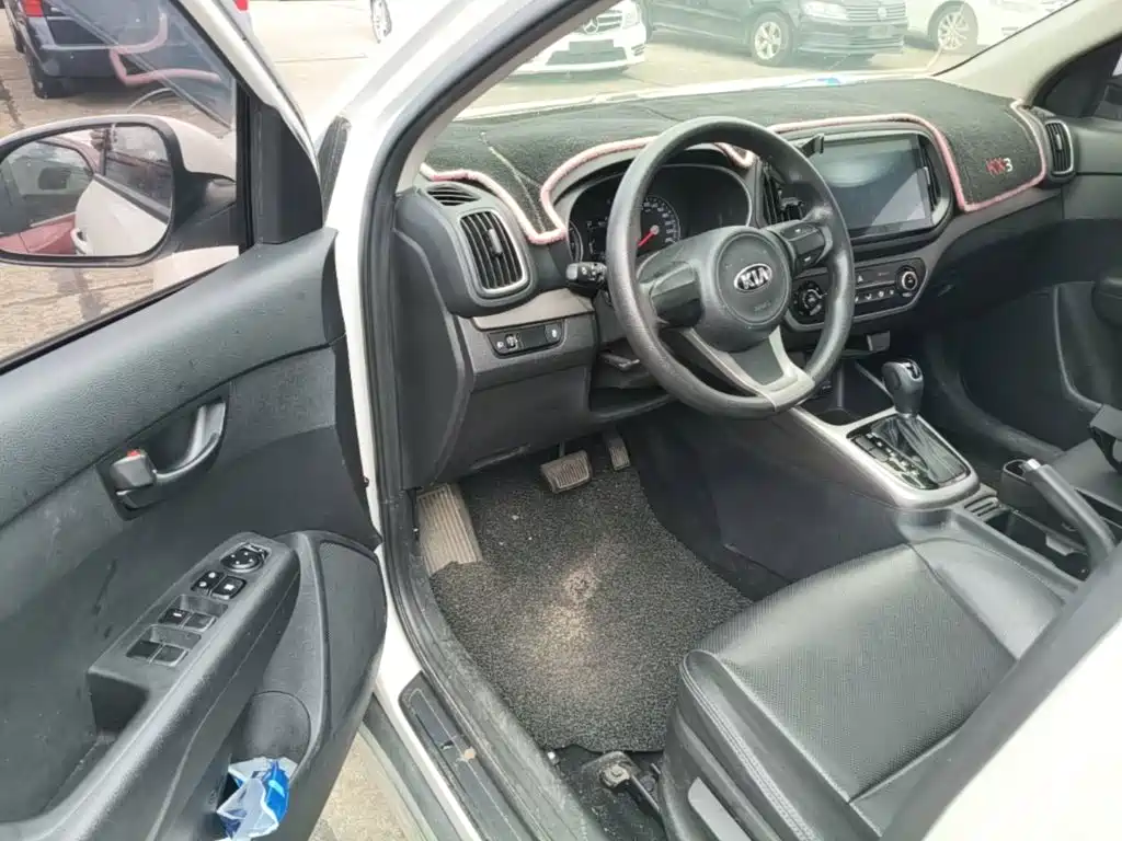 Kia KX3 2017 — фото 16