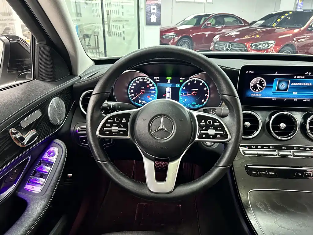 Mercedes-Benz C-Class 2019 — фото 10