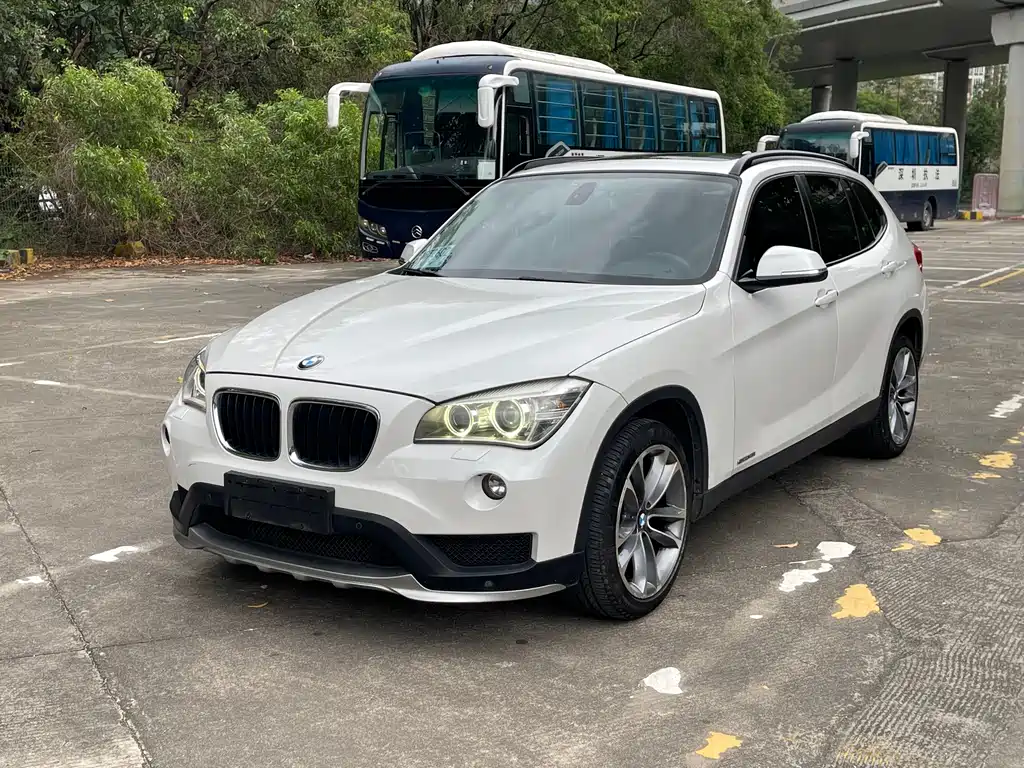 BMW X1 2016 — фото 1