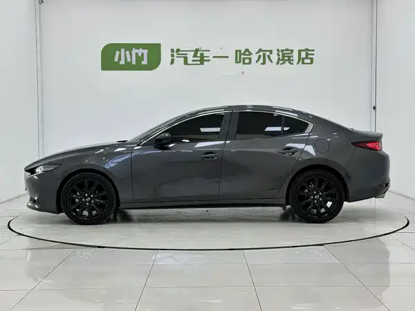 Mazda 3 Axela 2023