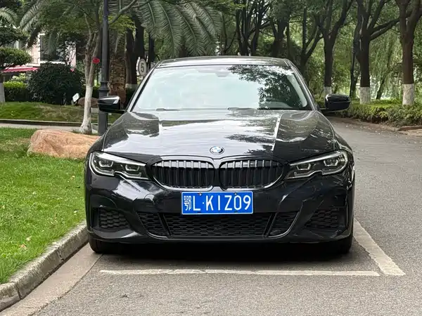BMW 3 Series 2022
