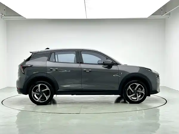Lynk & Co 06 2022
