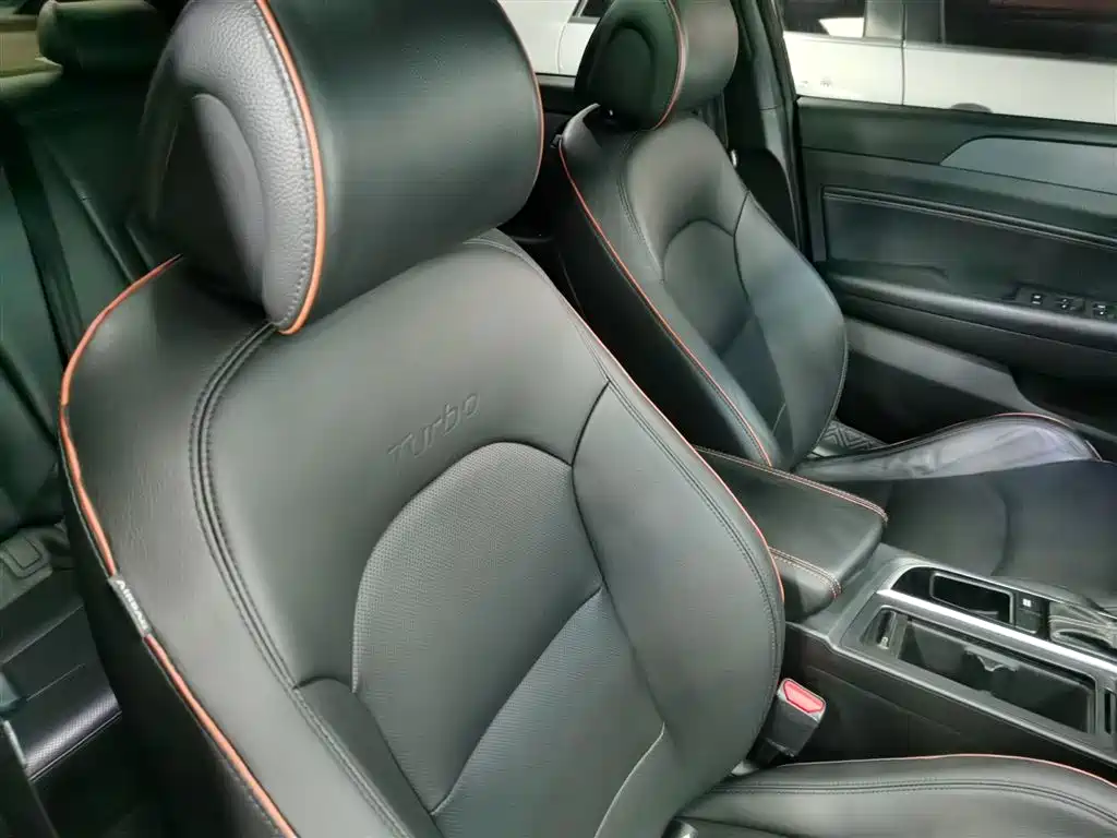 Hyundai Sonata 2015 — фото 25