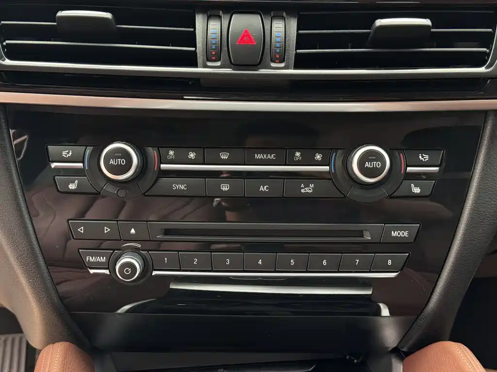 BMW X6 2015 — фото 14