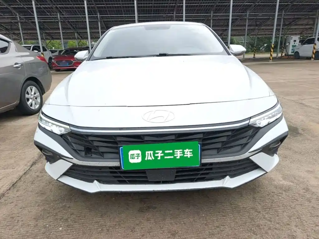 Hyundai Elantra 2023