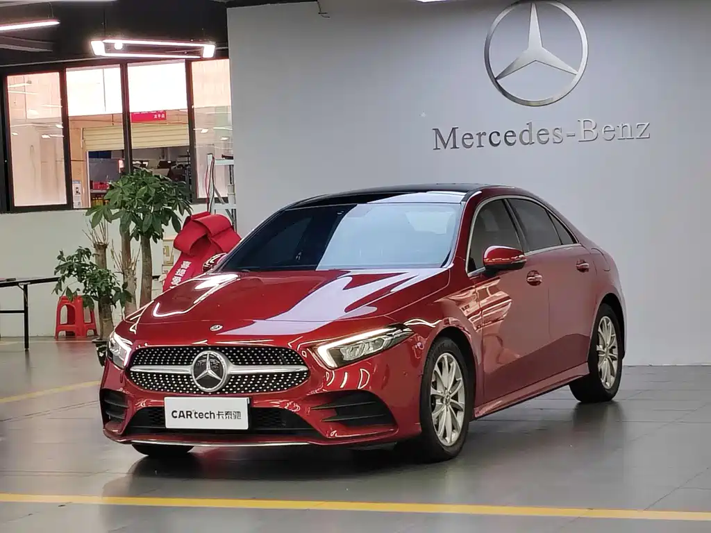 Mercedes-Benz A-Class 2019 — фото 1