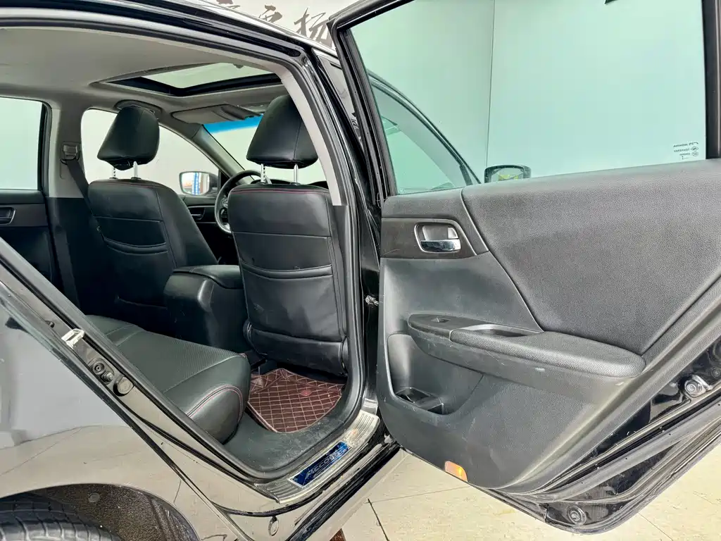 Honda Accord 2015 — фото 10