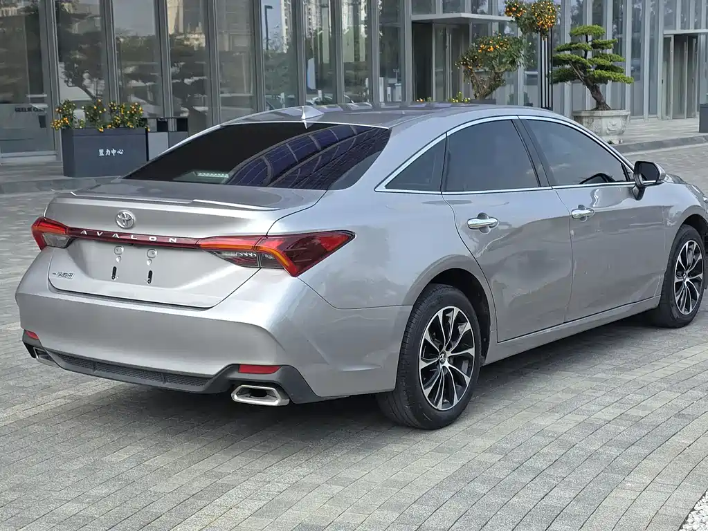 Toyota Avalon 2023 — фото 4