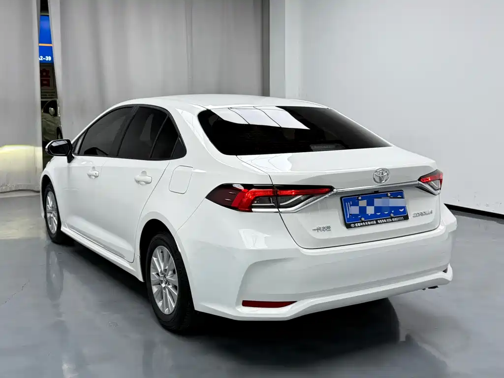 Toyota Corolla 2022 — фото 15