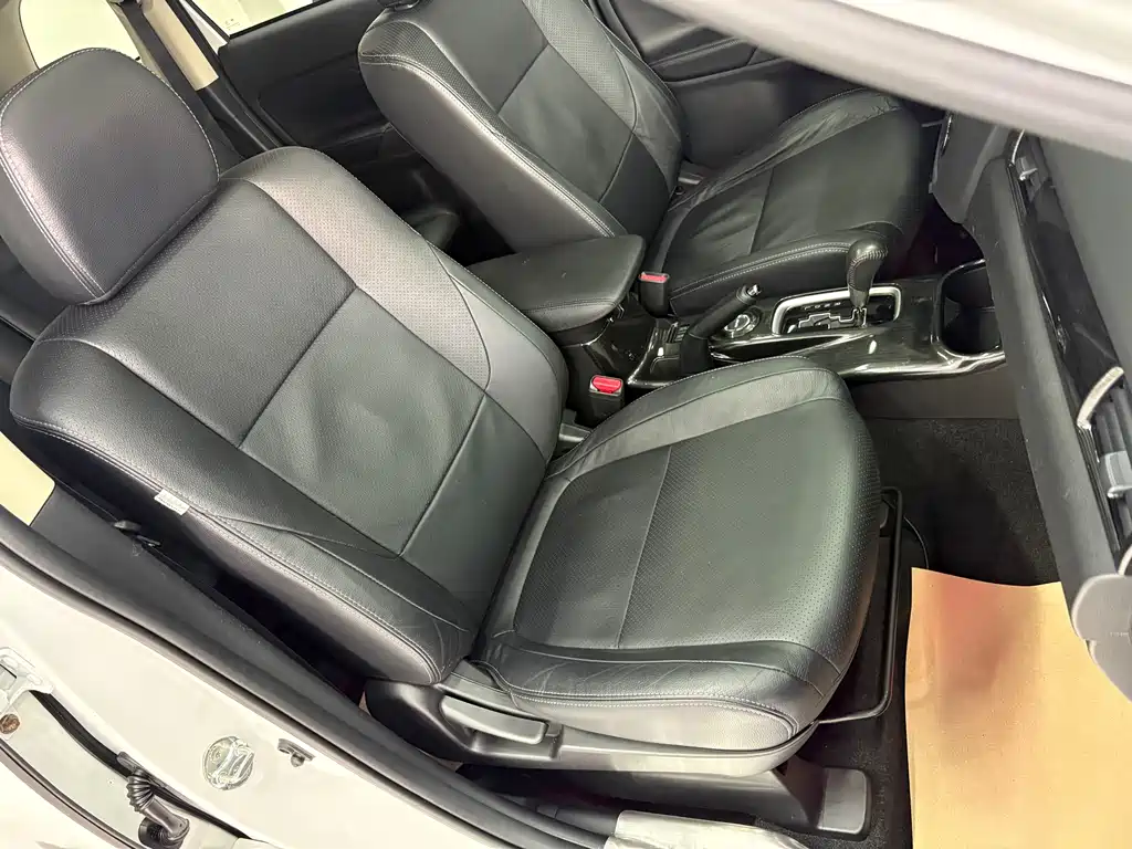 Mitsubishi Outlander 2017 — фото 19
