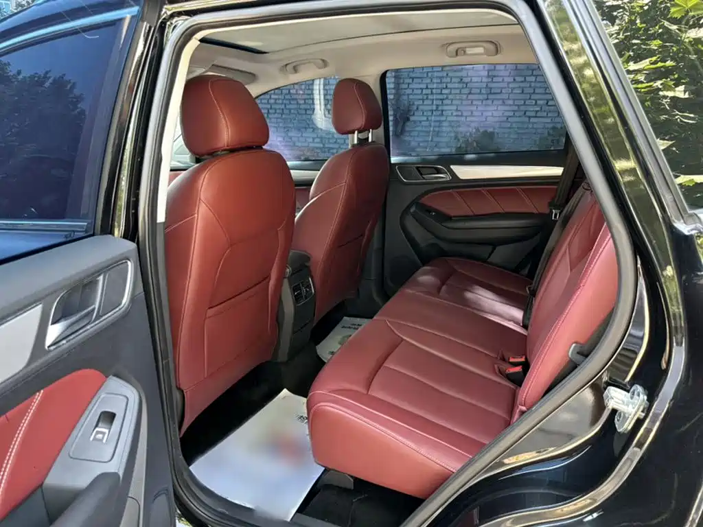 Roewe RX5 2016 — фото 15