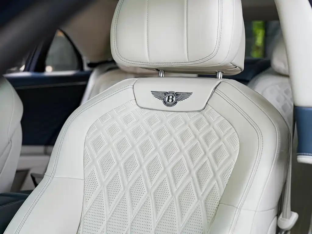 Bentley Flying Spur 2021 — фото 15