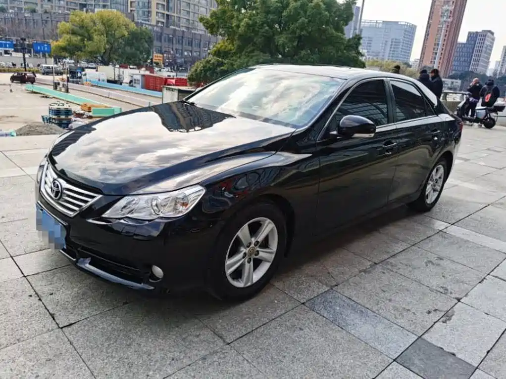 Toyota Reiz 2012