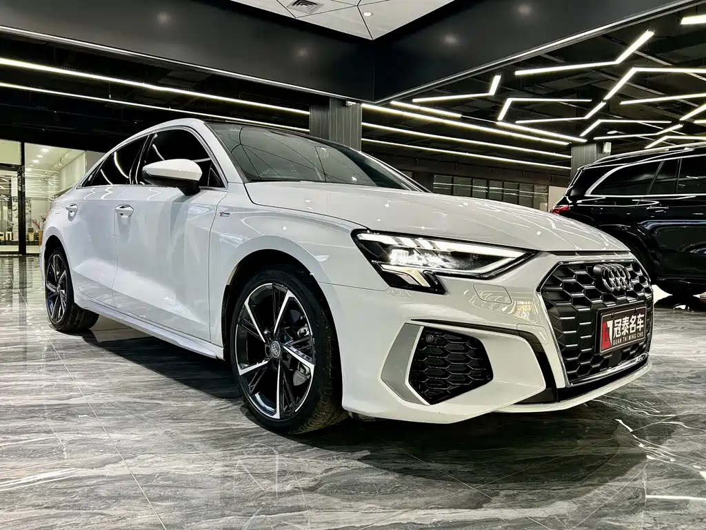Audi A3 2022 — фото 3