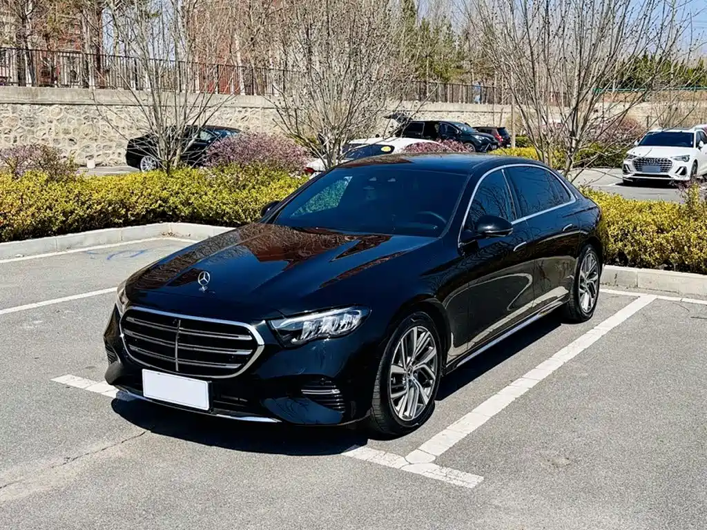 Mercedes-Benz E-Class 2025