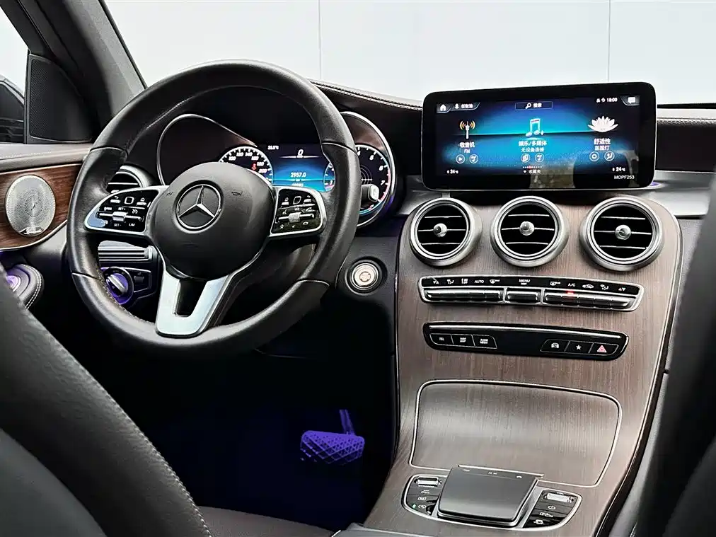 Mercedes-Benz GLC 2021 — фото 26