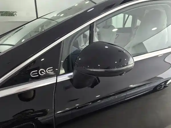 Mercedes-Benz EQE 2025