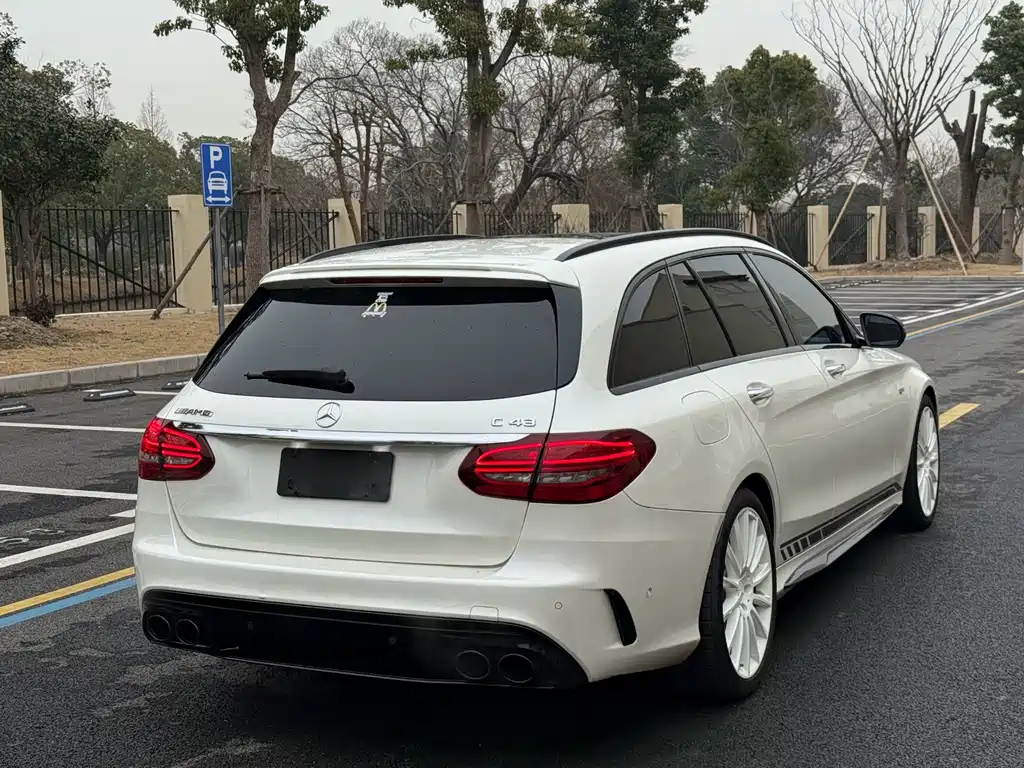 Mercedes-Benz C-Class AMG 2020 — фото 5