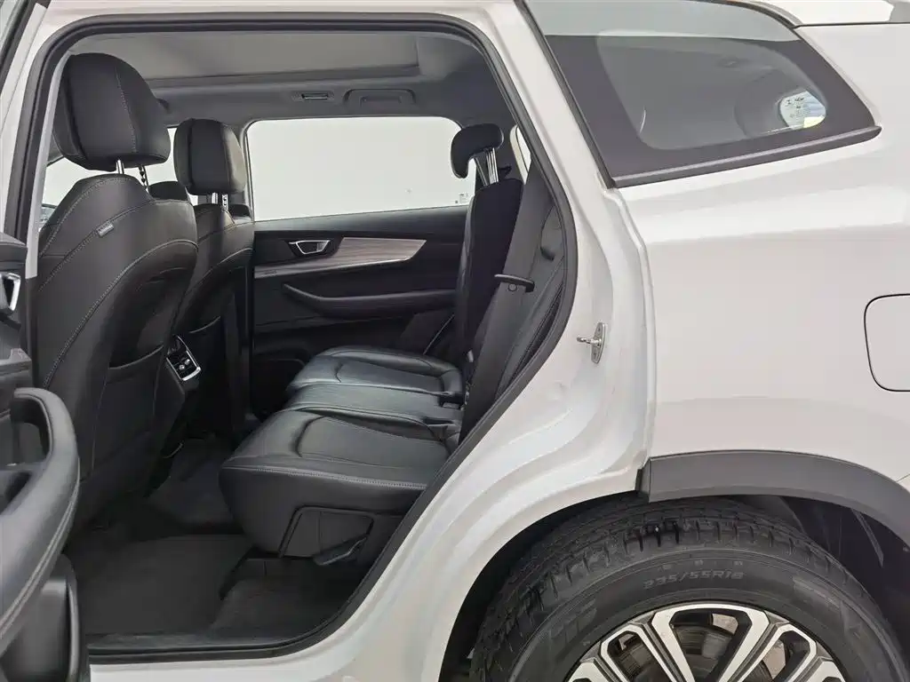 Chery Tiggo 8 2022 — фото 15