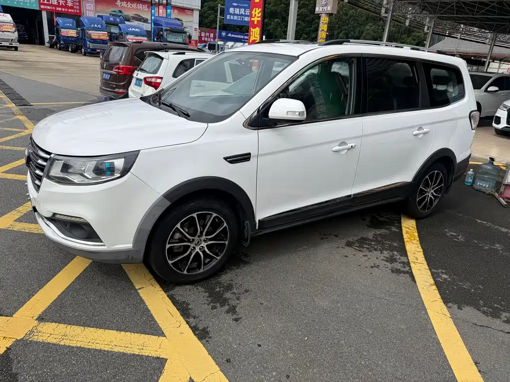 Fengxing SX6 2017