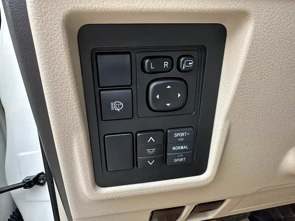 Toyota Prado 2018 — фото 13
