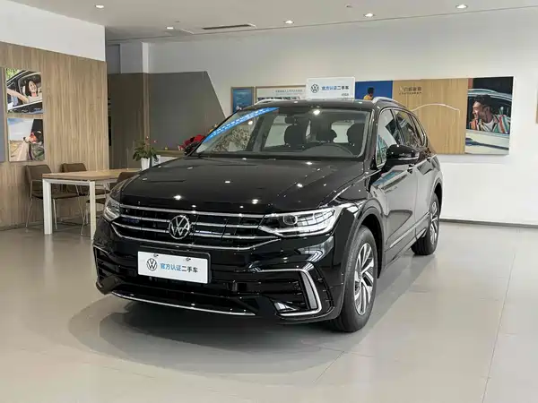 Volkswagen Tiguan L Plug-In Hybrid 2025